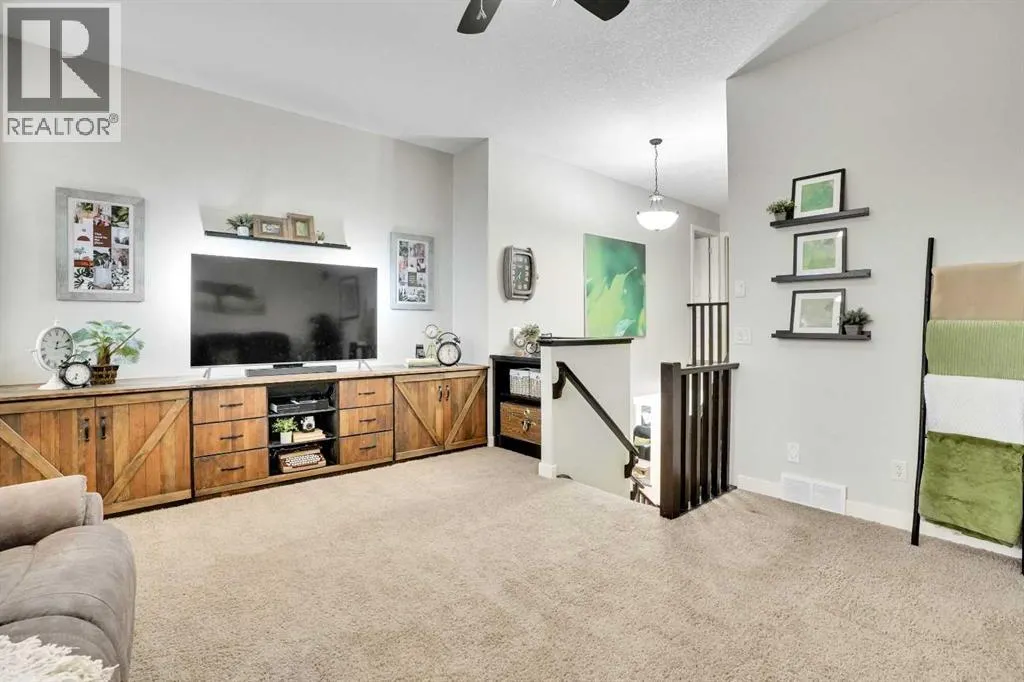 142 Luxstone View SW