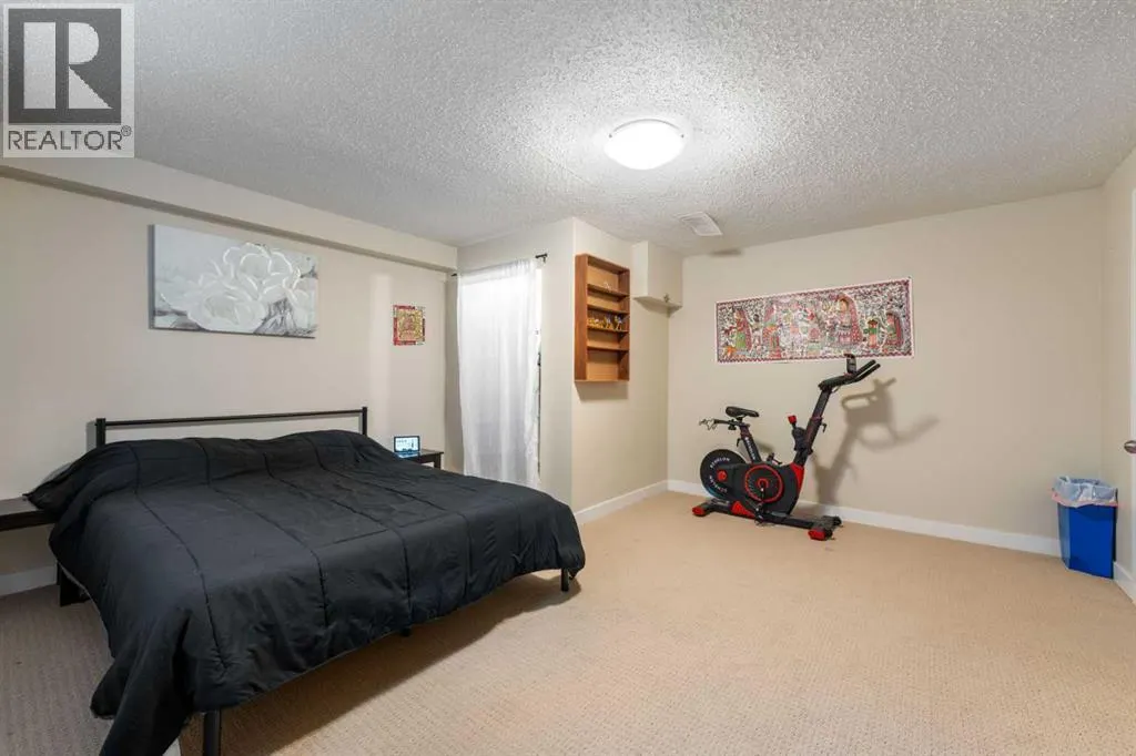 80 TAYLOR Way SE