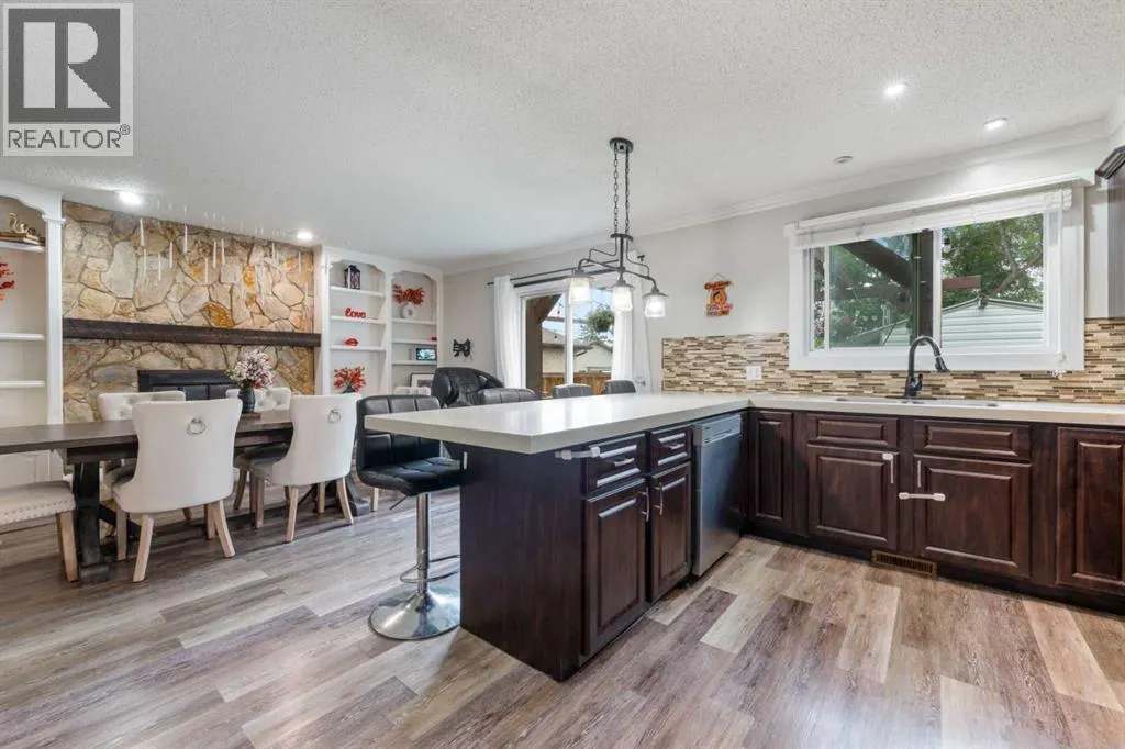 80 TAYLOR Way SE