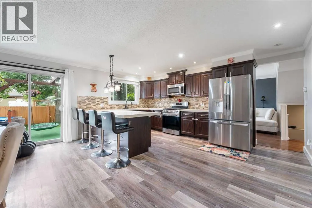 80 TAYLOR Way SE