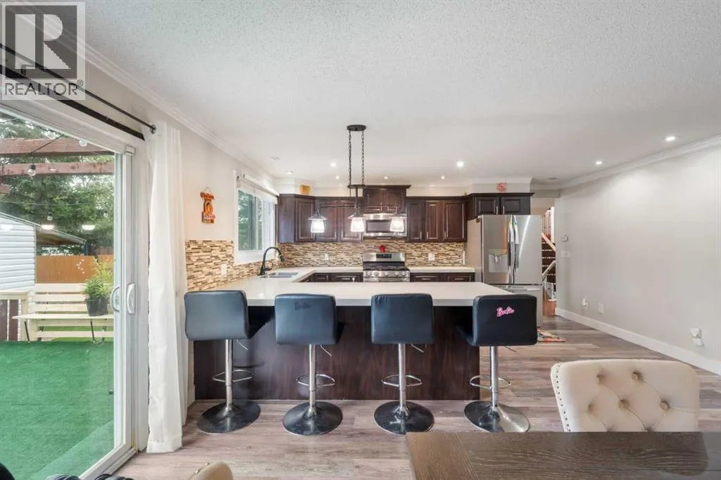 80 TAYLOR Way SE