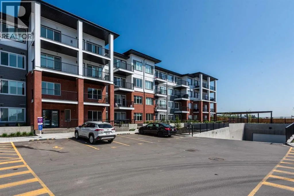 2215, 6 Merganser Drive W