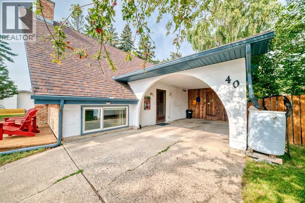 40 Mountain Street W