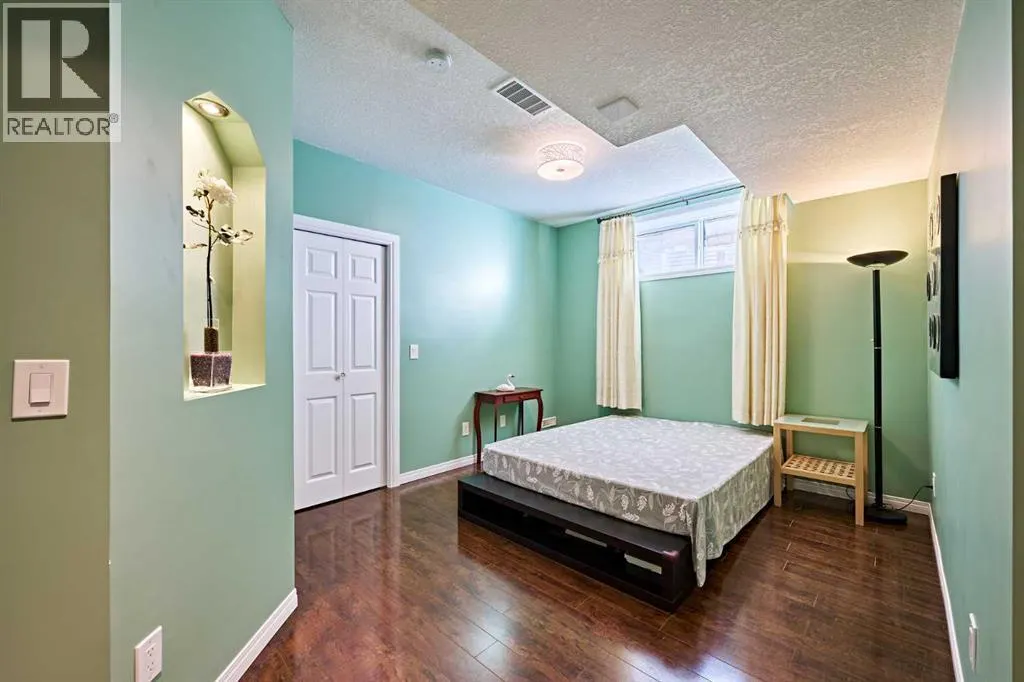 8 Aspen Stone Court SW