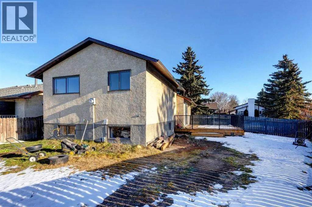 27 Castleridge Road NE