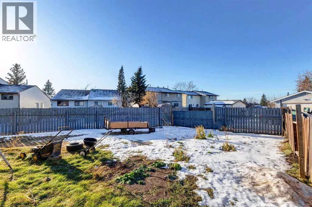 27 Castleridge Road NE