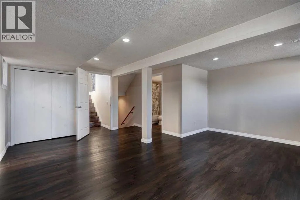 27 Castleridge Road NE