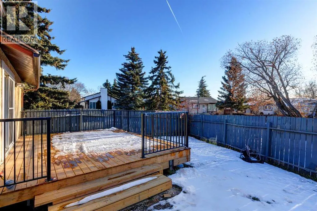 27 Castleridge Road NE