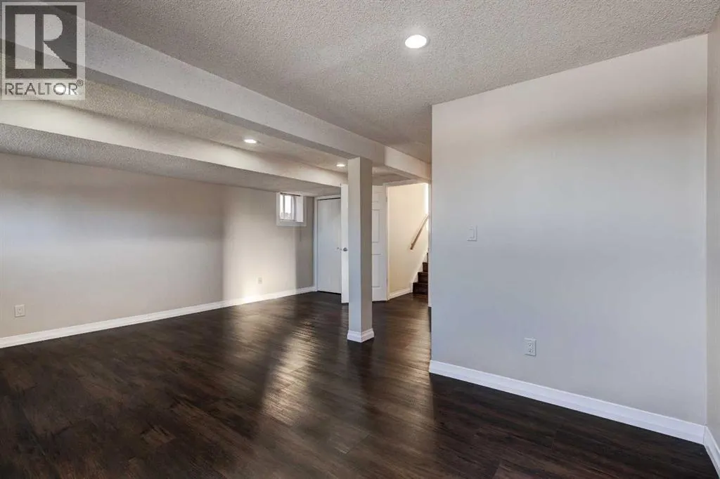 27 Castleridge Road NE