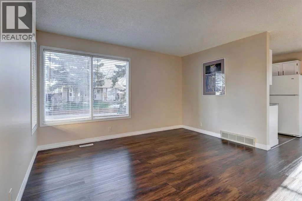 27 Castleridge Road NE