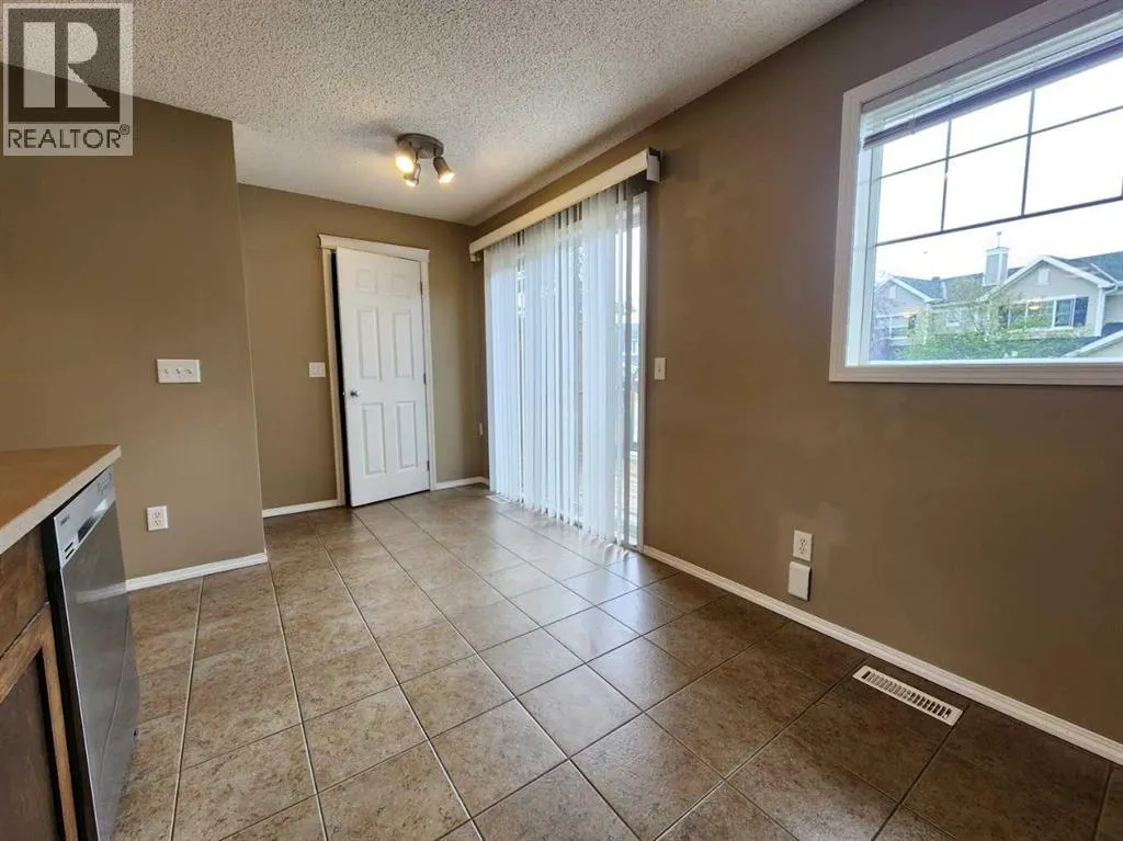 29 Country Village Gate NE