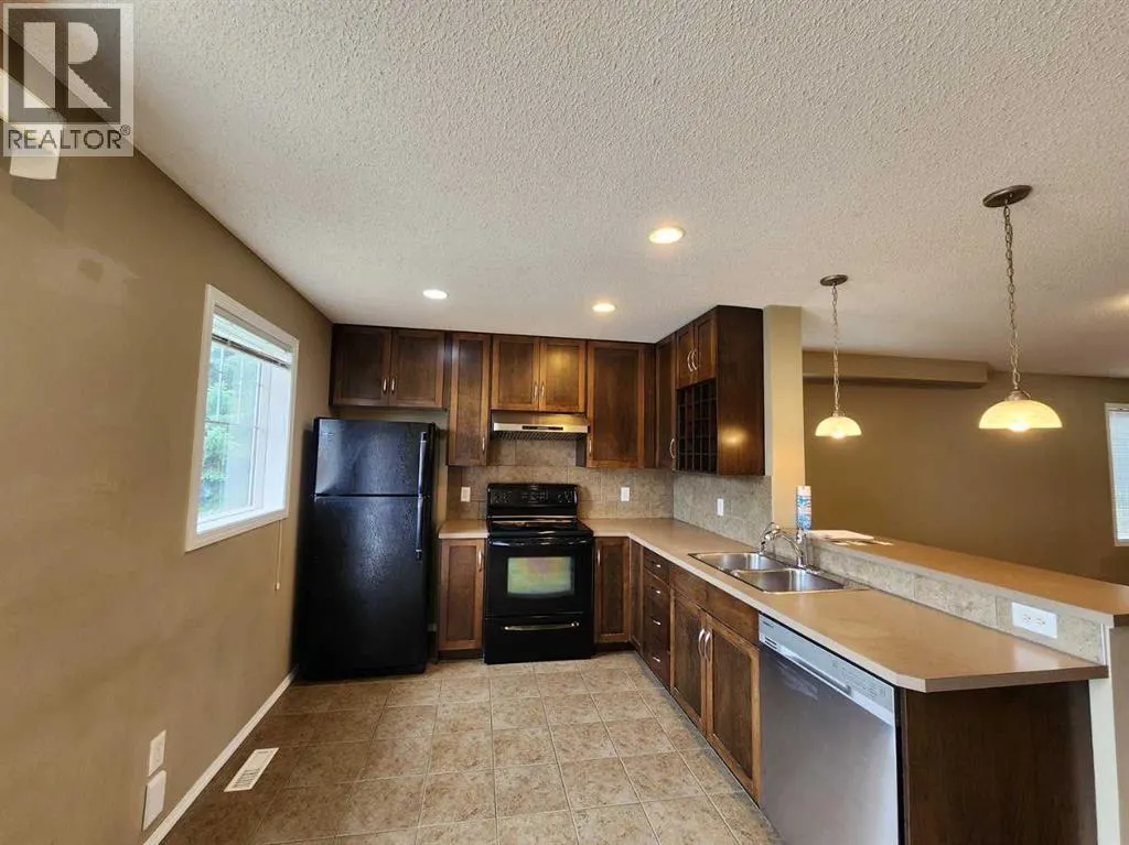 29 Country Village Gate NE