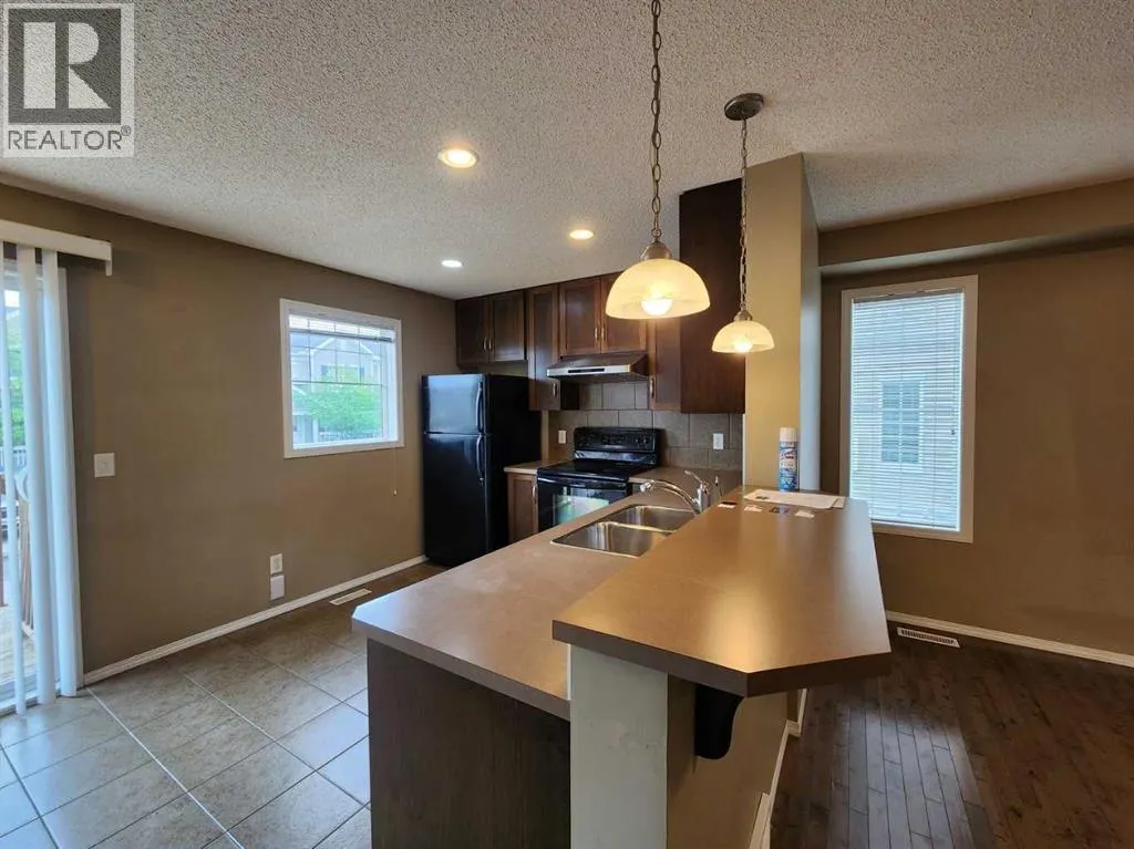 29 Country Village Gate NE