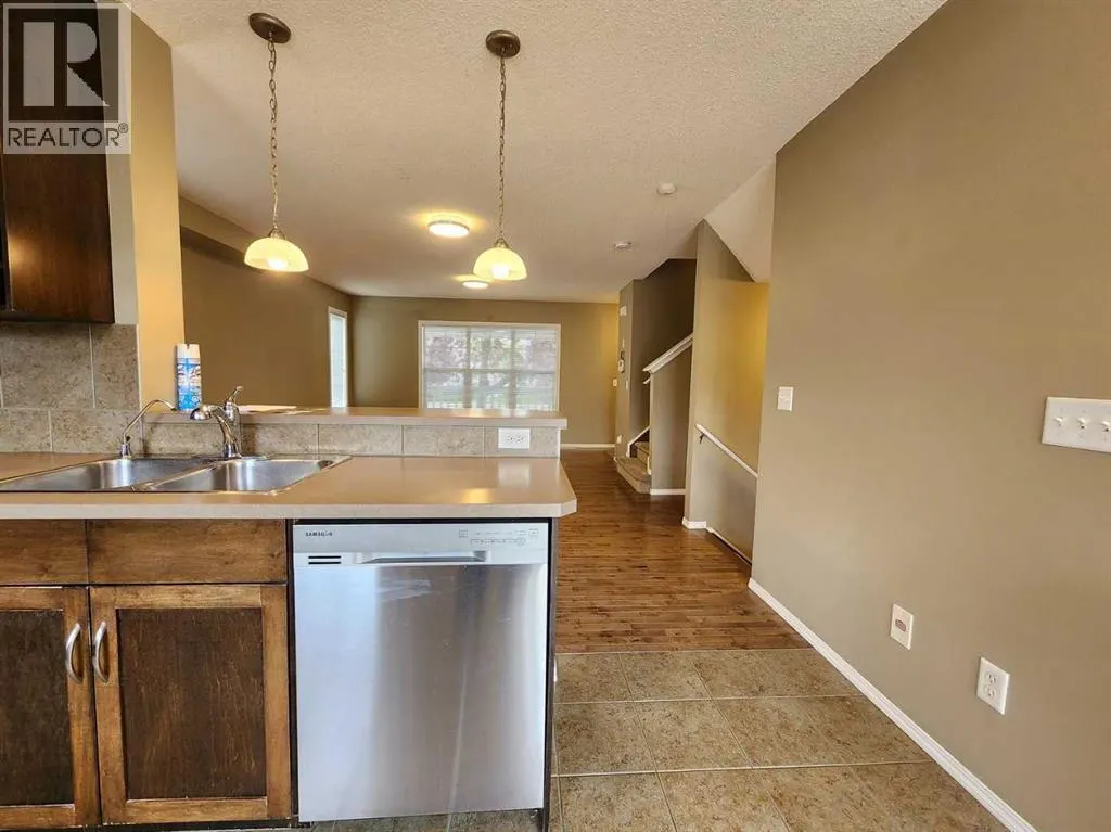 29 Country Village Gate NE