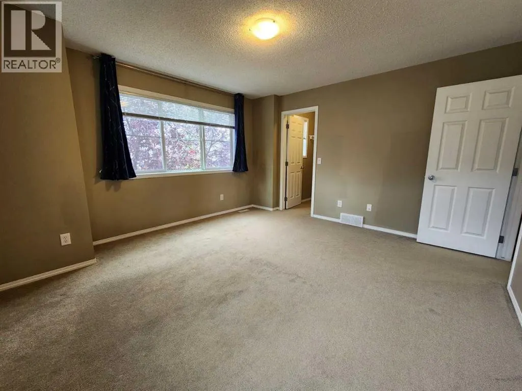29 Country Village Gate NE