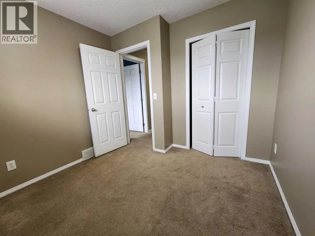 29 Country Village Gate NE