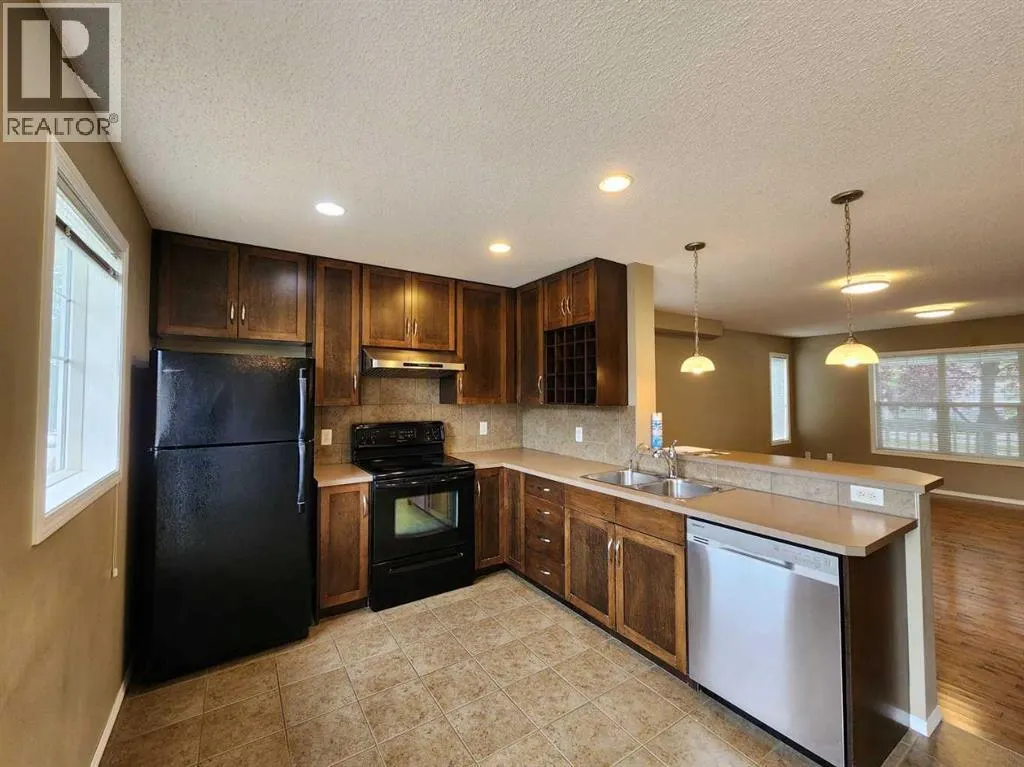 29 Country Village Gate NE