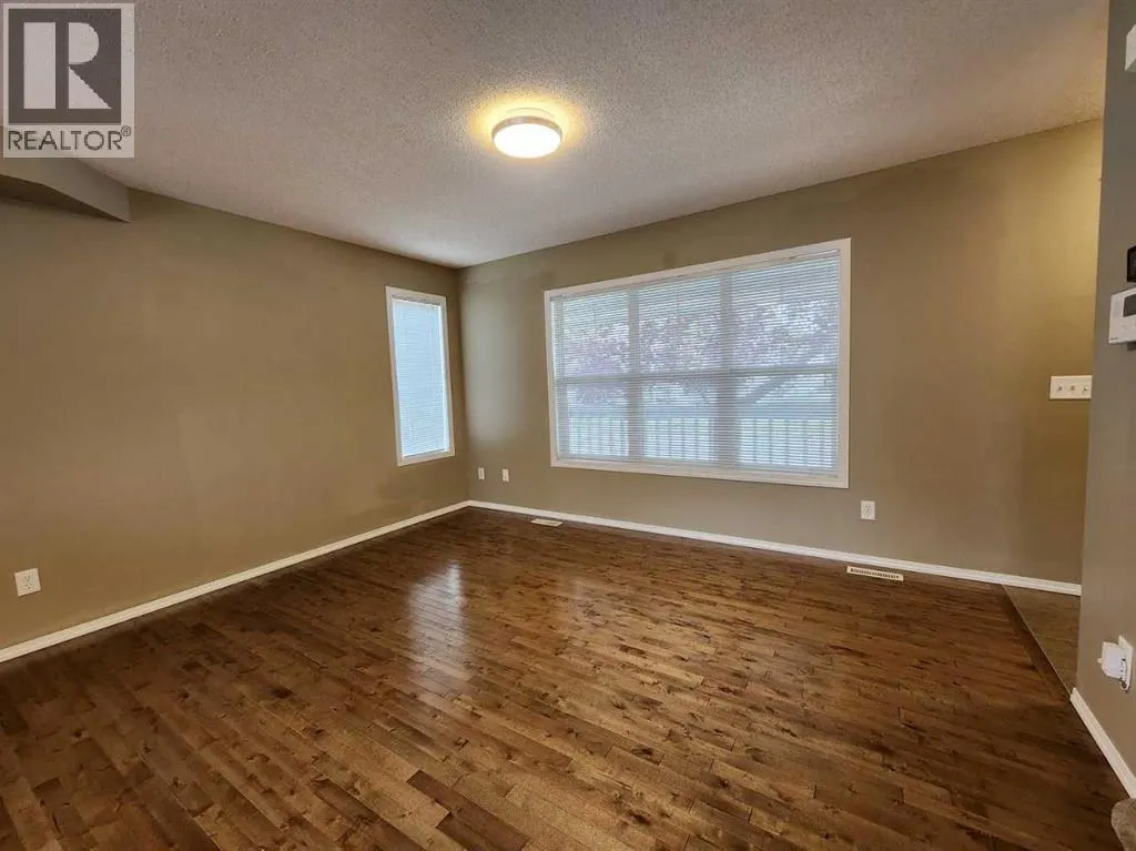 29 Country Village Gate NE