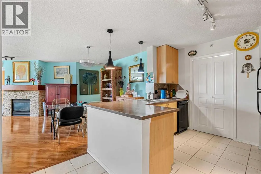306, 25 Richard Place SW