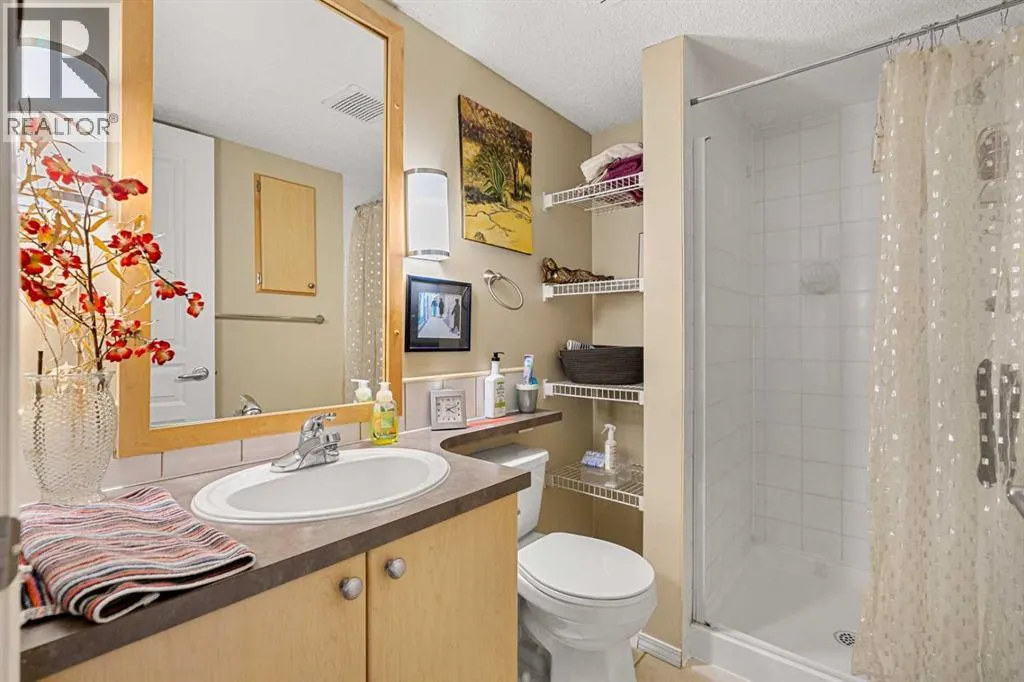306, 25 Richard Place SW