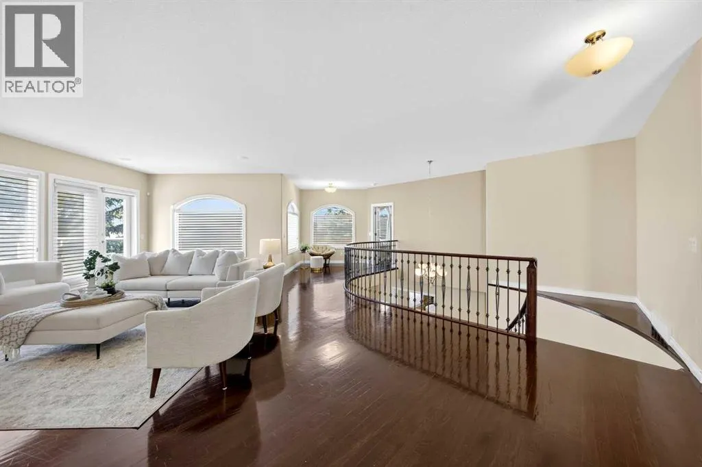 7 Signal Hill Terrace SW