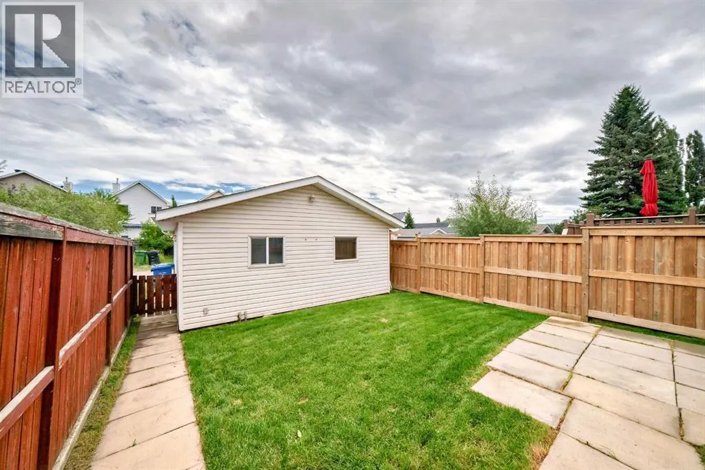 66 Prestwick Way SE