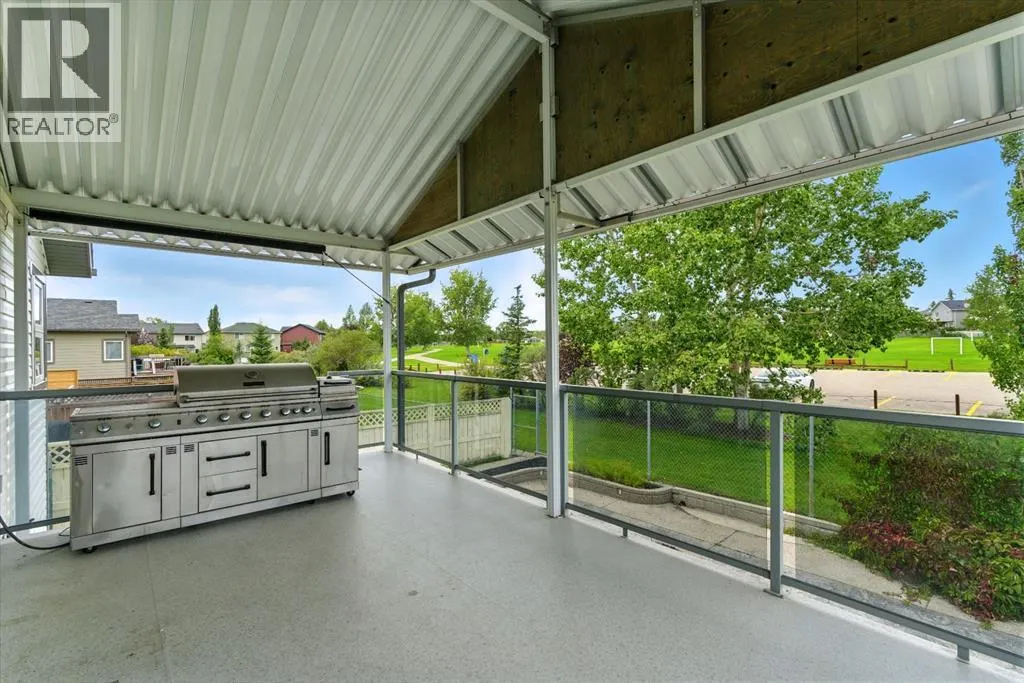 18 Springs Crescent SE
