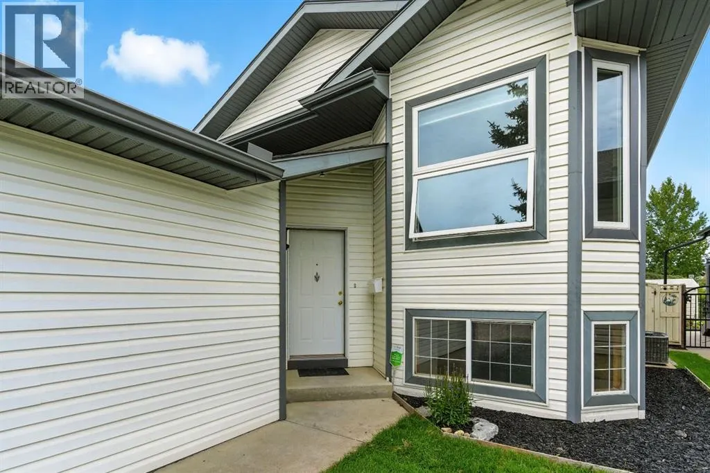18 Springs Crescent SE