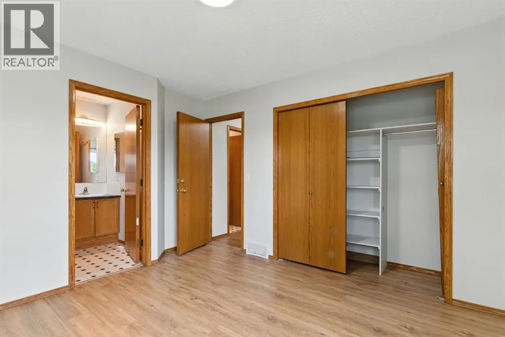 18 Springs Crescent SE