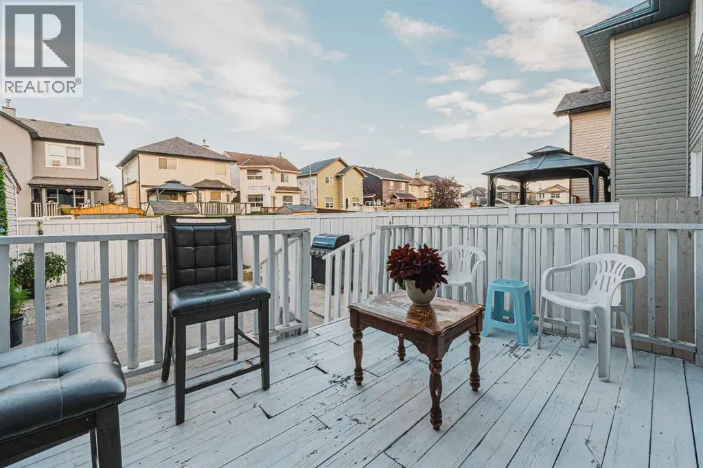 53 Saddlehorn Close NE