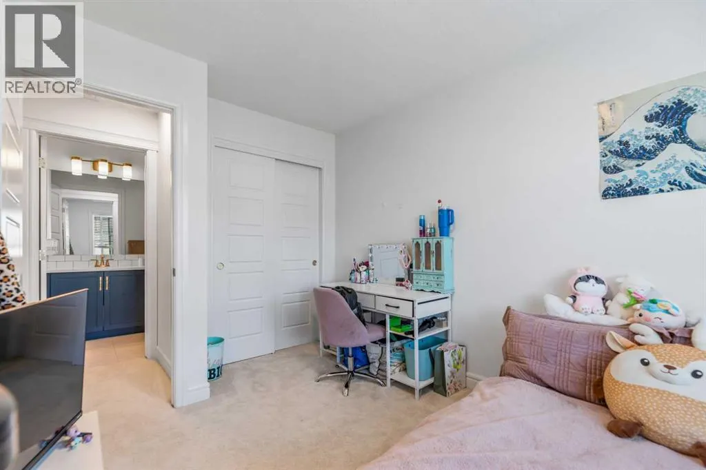 268 Seton Passage SE