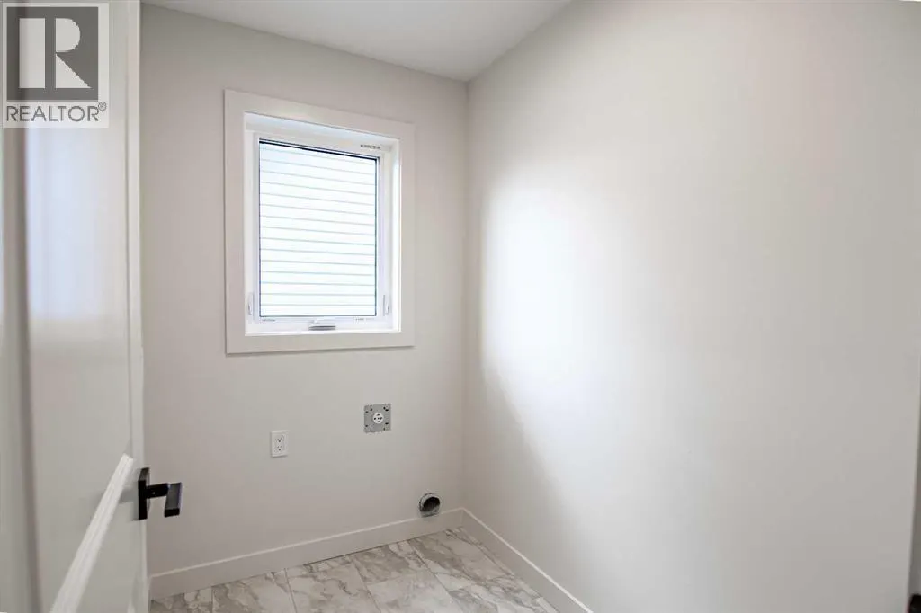39 Eaton Crescent