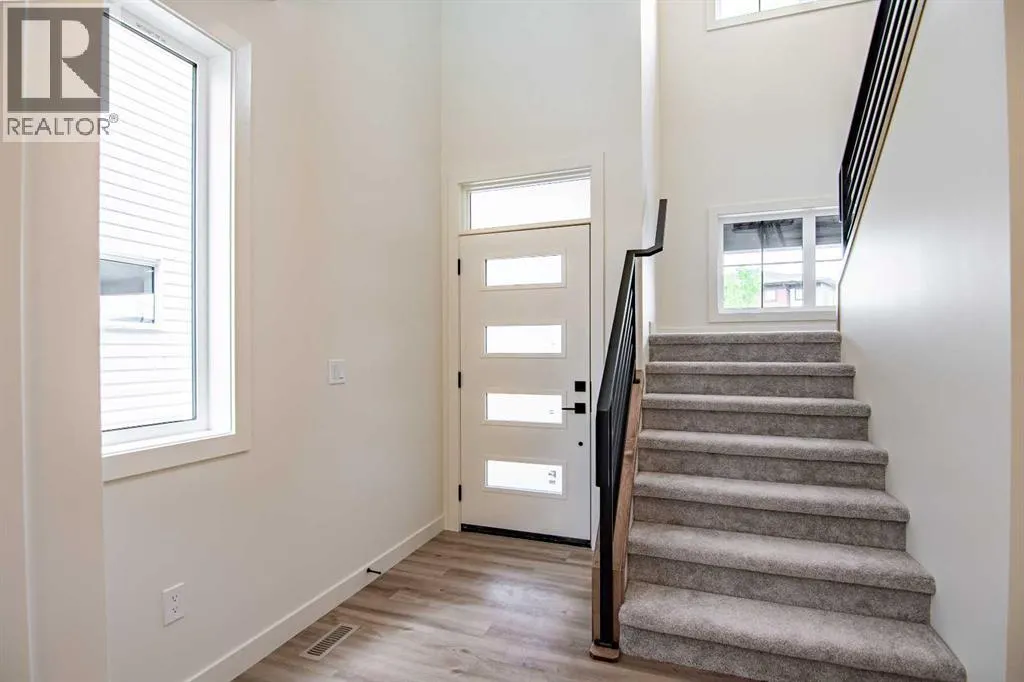 39 Eaton Crescent