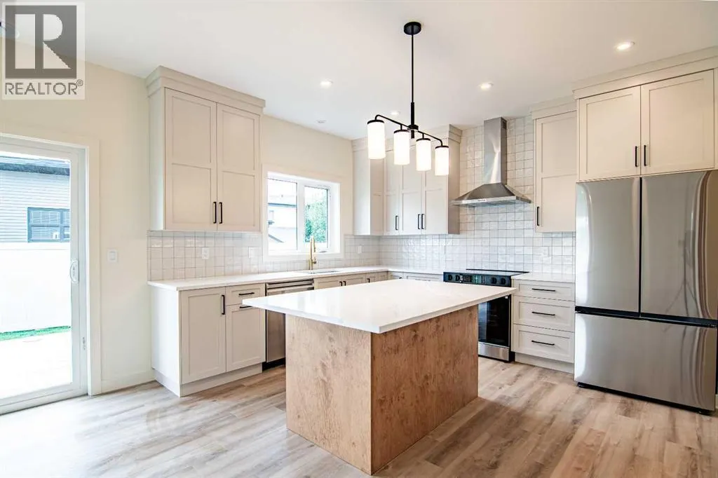 39 Eaton Crescent