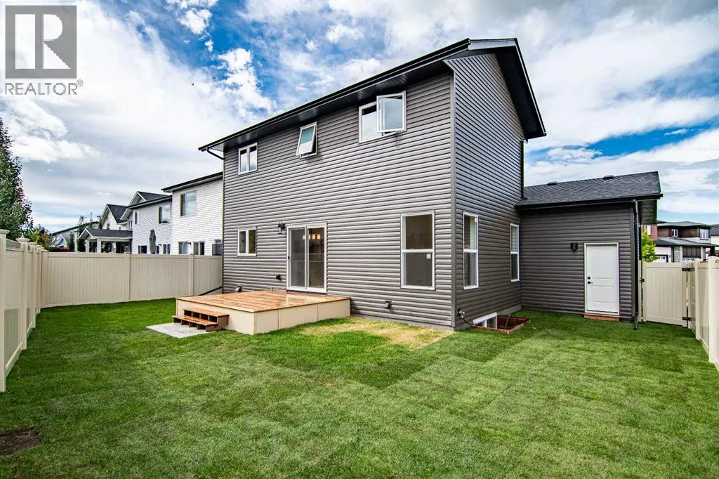 39 Eaton Crescent