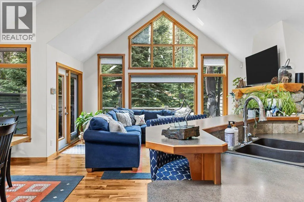 1121 Lawrence Grassi Ridge