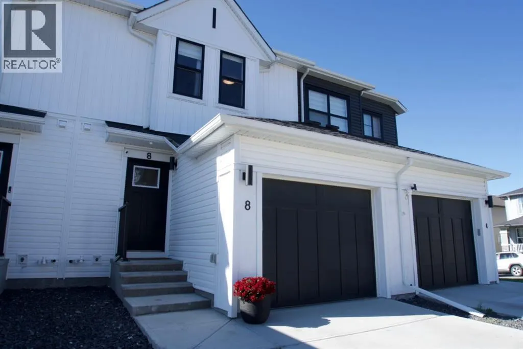 8 Heritage Lane