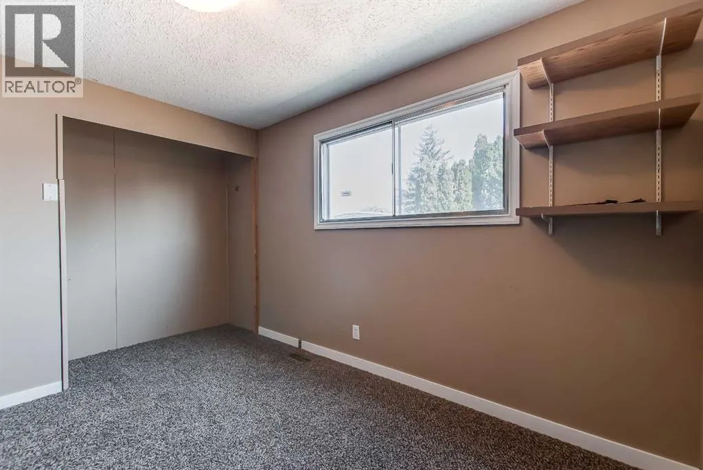 19, 2460 Southview Drive SE