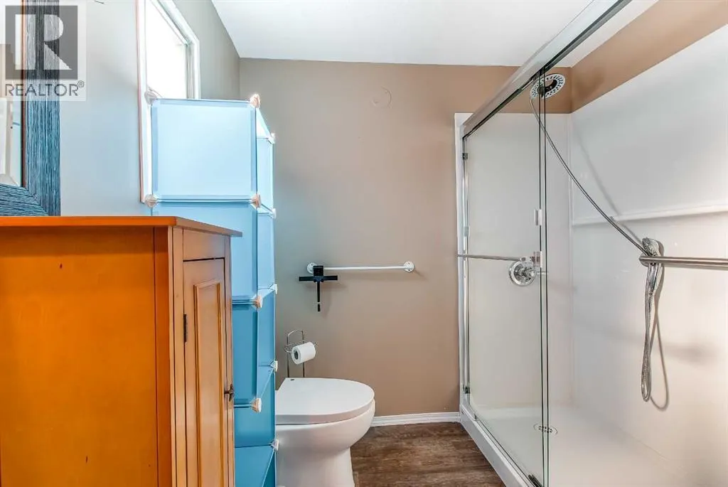 19, 2460 Southview Drive SE
