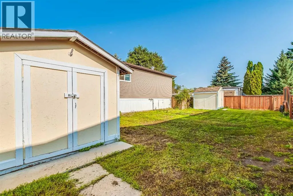 19, 2460 Southview Drive SE