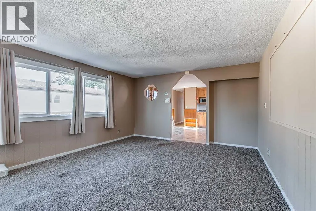 19, 2460 Southview Drive SE