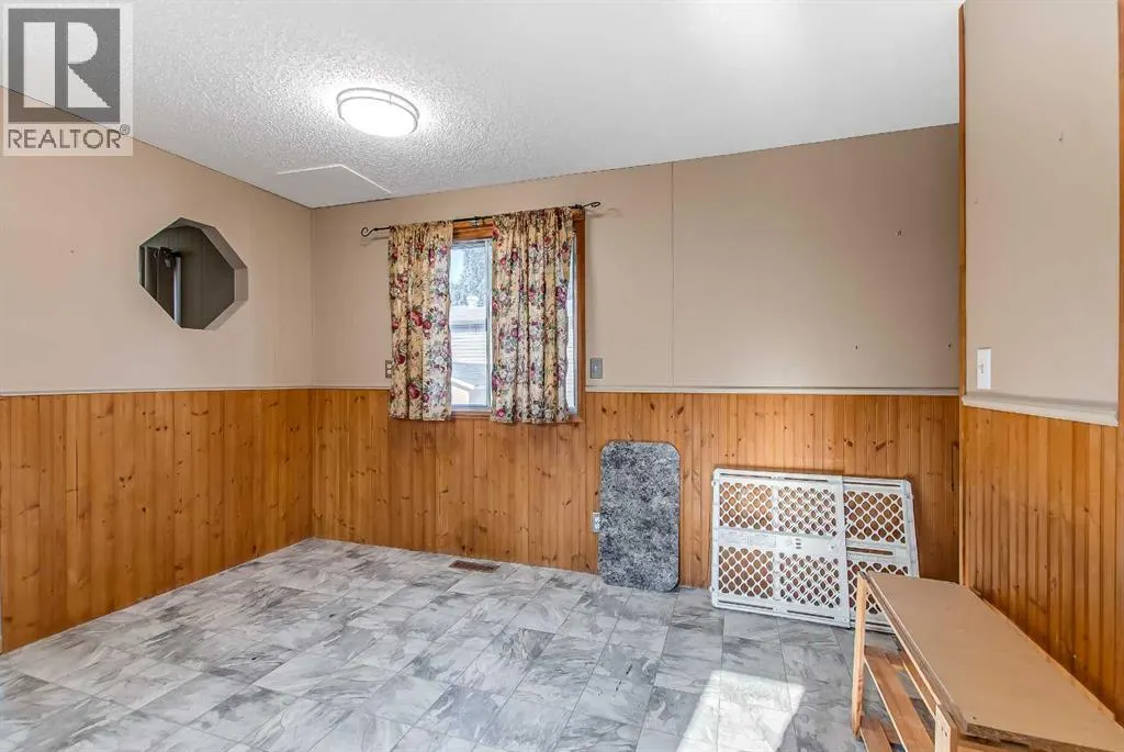 19, 2460 Southview Drive SE