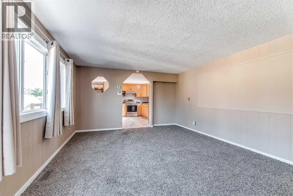 19, 2460 Southview Drive SE