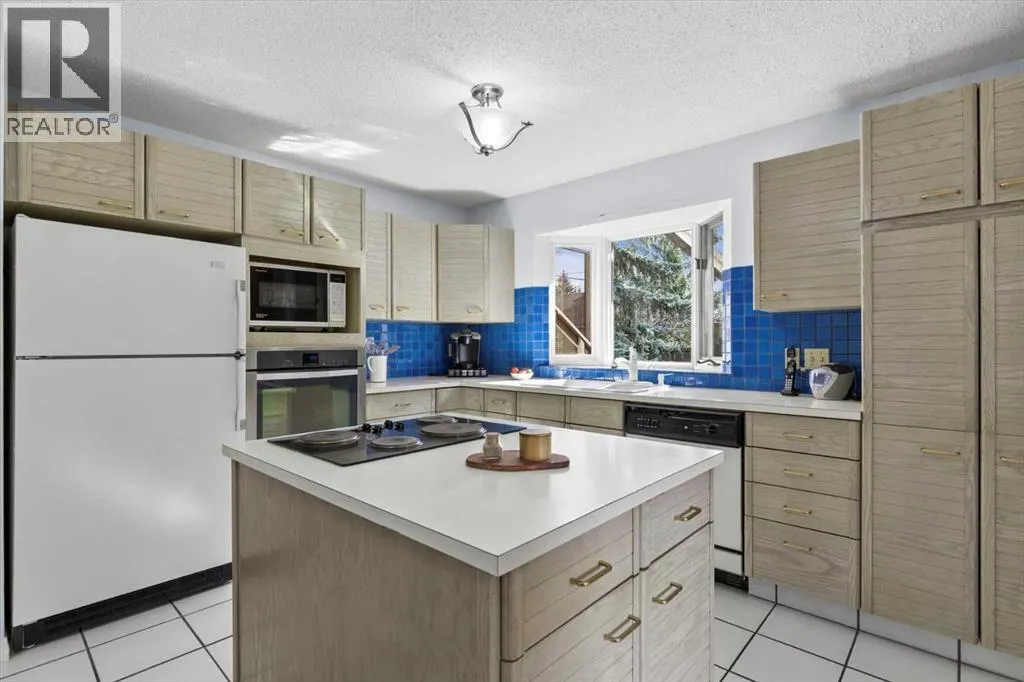 3043 Cedar Ridge Drive SW