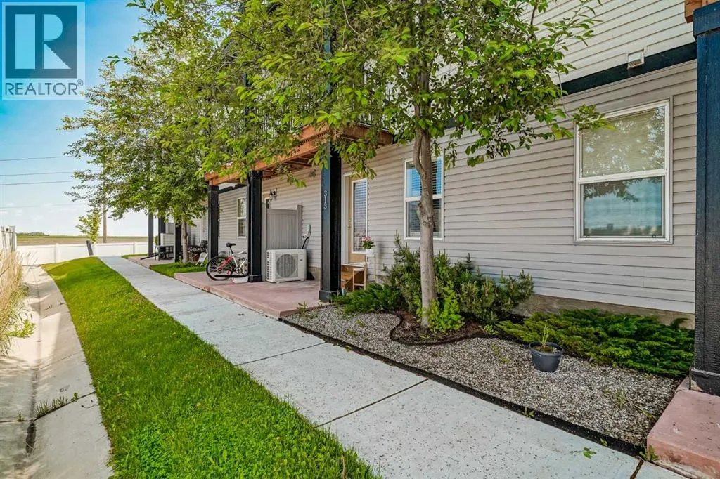 313 Copperpond Landing SE