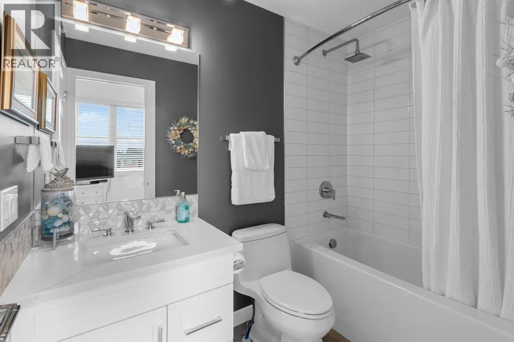 2401, 80 Greenbriar Place NW