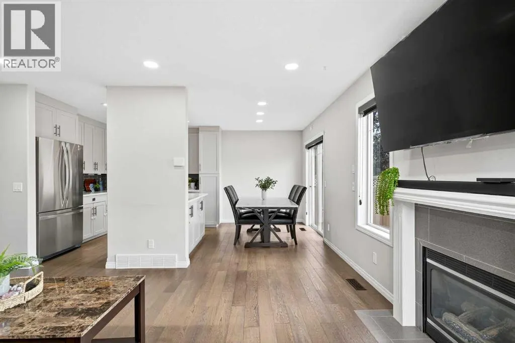21, 102 Canoe Square SW