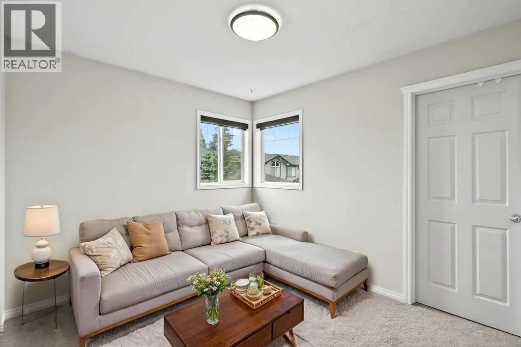 21, 102 Canoe Square SW