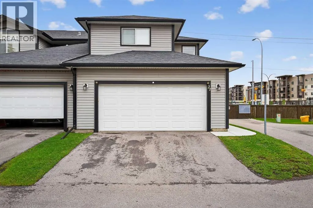 21, 102 Canoe Square SW