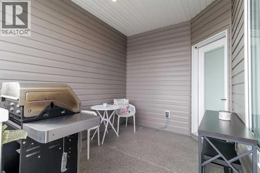 75 Ellington Crescent
